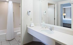 Courtyard By Marriott Across Universal Orlando
